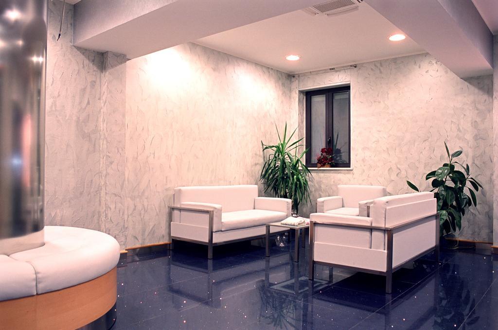 Hotel Italia Carmagnola Exteriör bild
