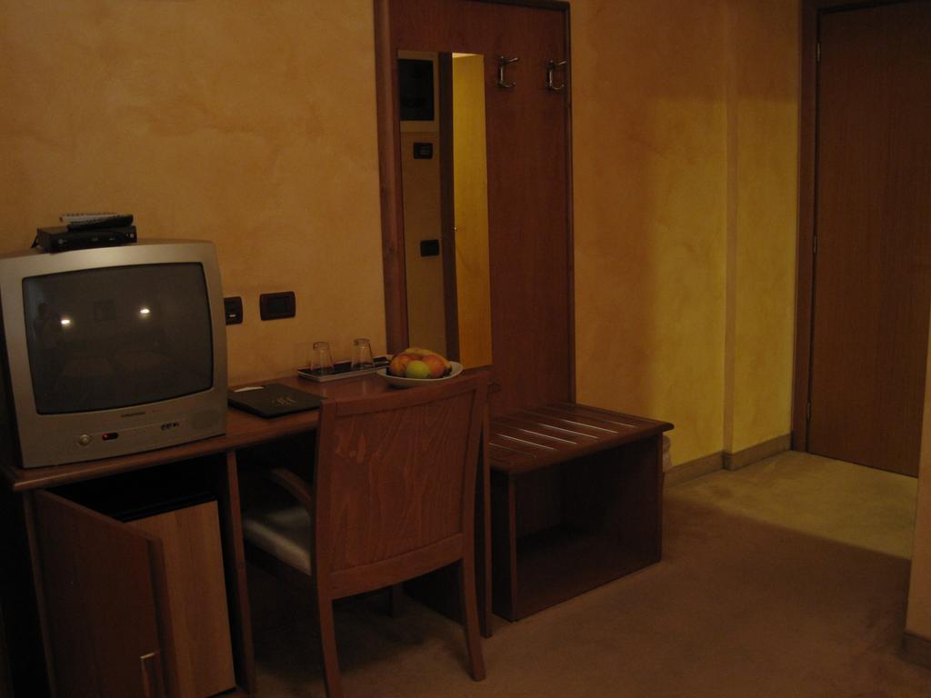Hotel Italia Carmagnola Rum bild